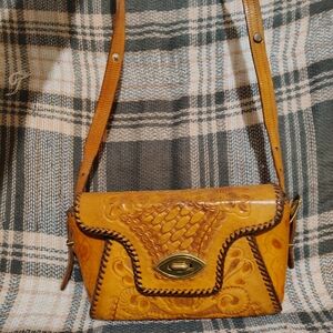 Artisan Leather Crossbody Bag in Tan